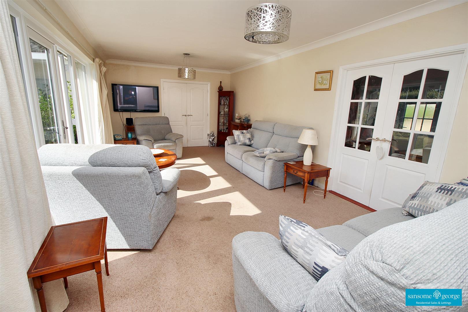 Longleat Drive, Tilehurst